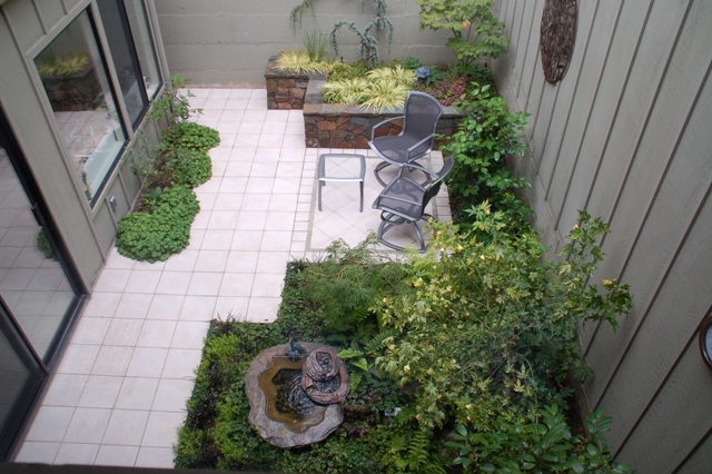 Pocket-Sized_Courtyard_1